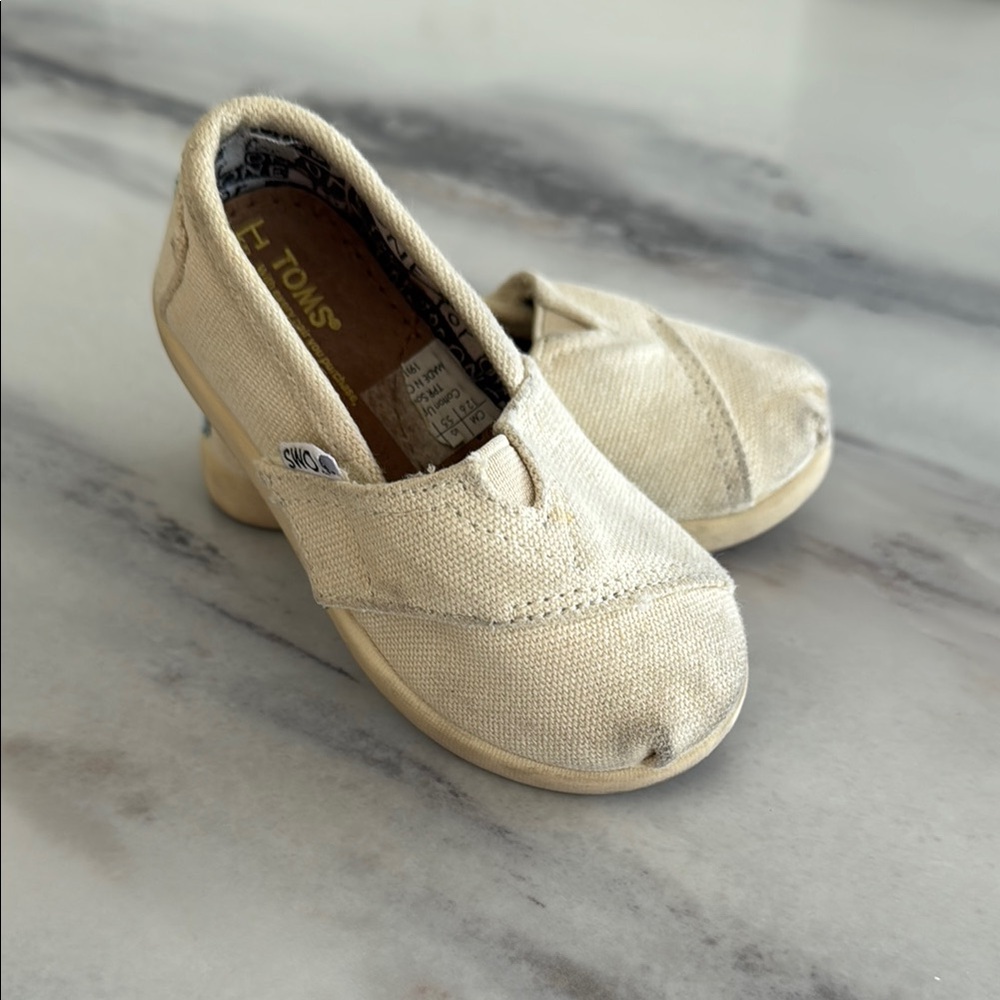 Toms Cream Moccasin Shoes with Canvas Material